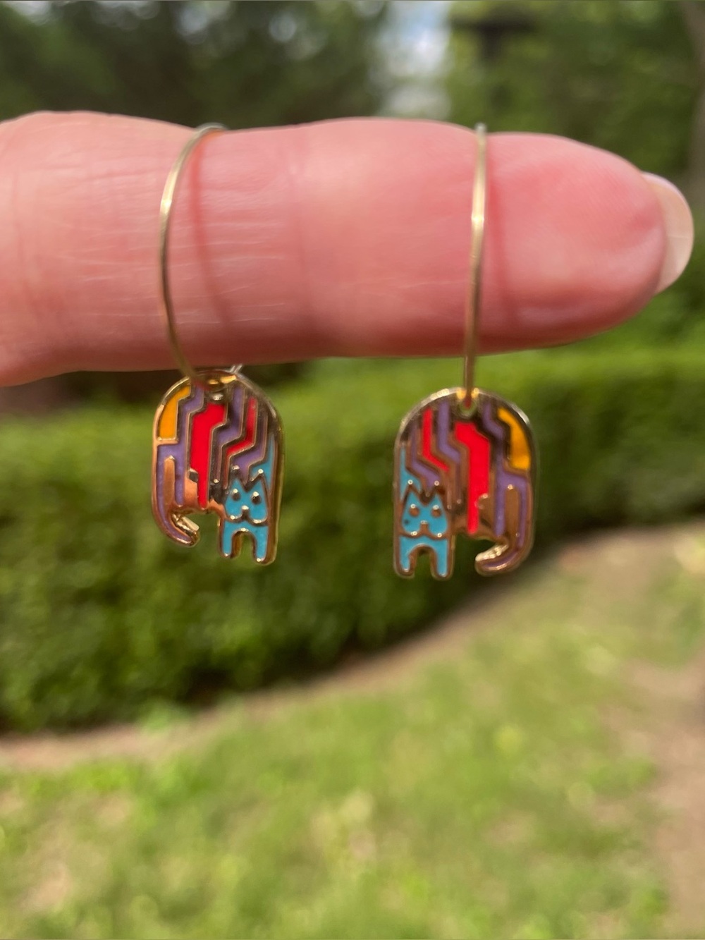 Vintage Laurel Burch Aztec Cat Enamel on Brass Earrings French Wire Hoops - Picture 3 of 12